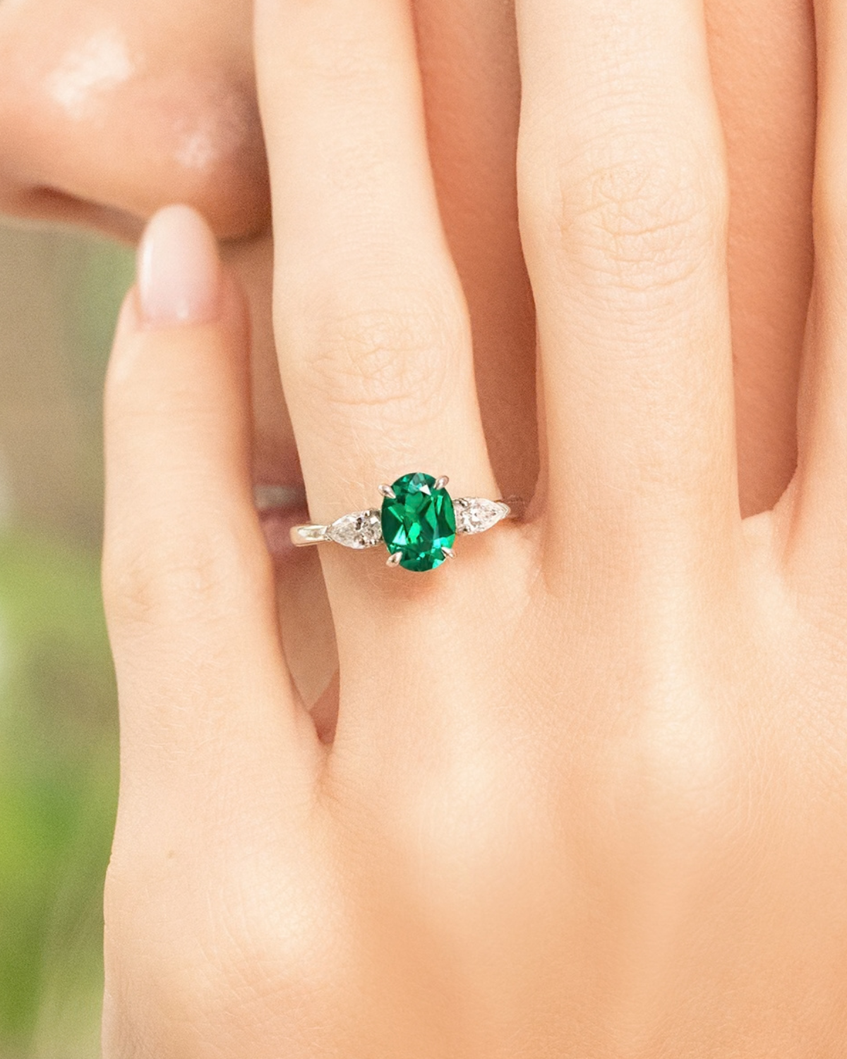 Vianne Jewellery Emerald Oval Cut Three Stone Engagement Ring in Sterling Silver