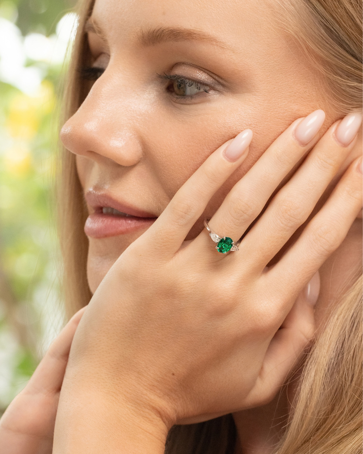 Vianne Jewellery Emerald Oval Cut Three Stone Engagement Ring in Sterling Silver