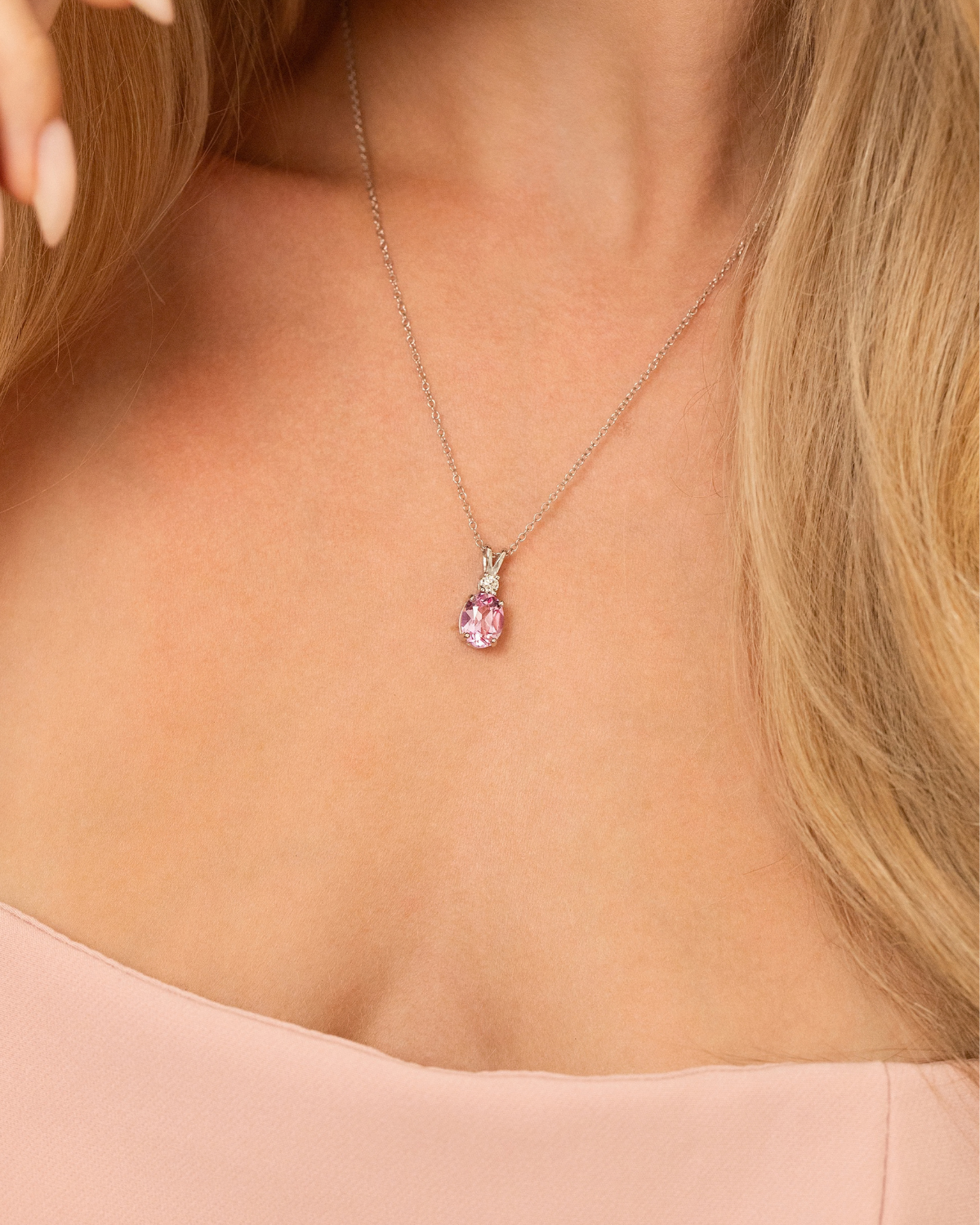 Vianne Jewellery 2ct Pink Sapphire Oval Pendant Necklace in Sterling Silver