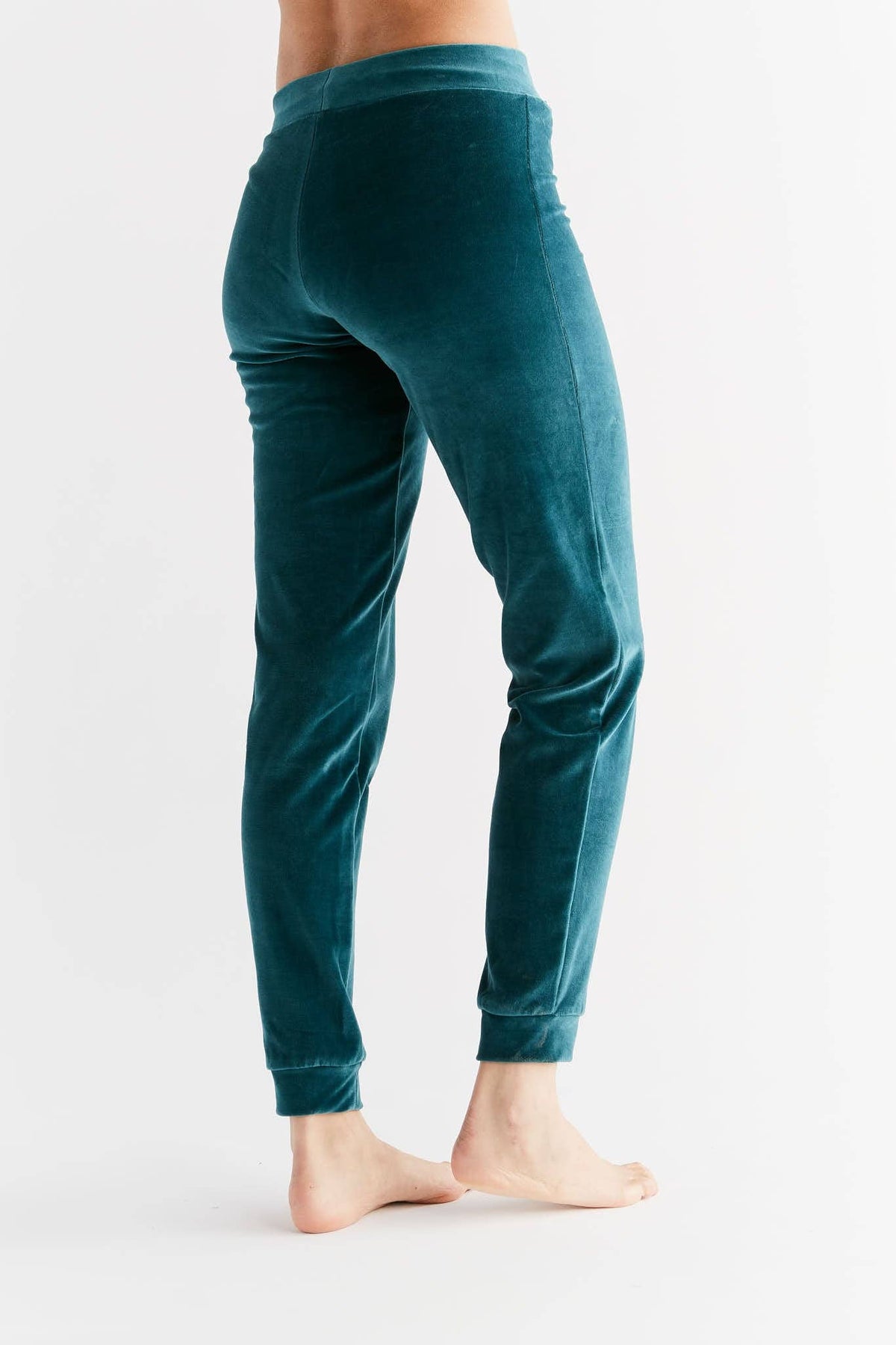 Earth Wardrobe Organic Cotton Soft Fleece Cuffed Sweatpants: Womens