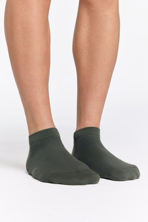Earth Wardrobe Organic Cotton Trainer Socks: 6-Pack