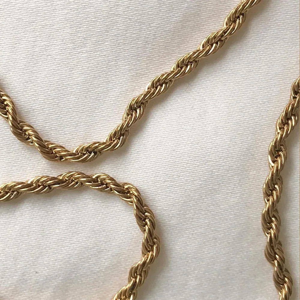 Savaé Design 18K Gold Spiral Twist Rope Chain Necklace