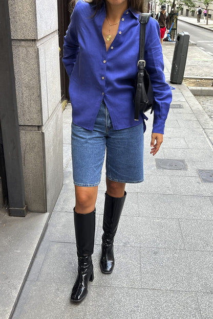 The Gina Oversized Shirt in Klein blue