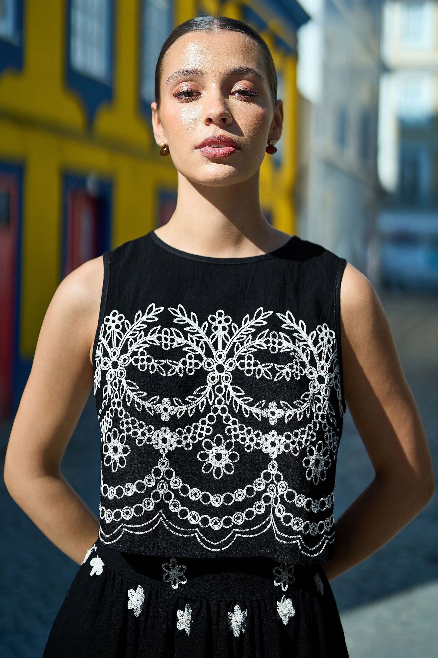 Black Embroidered Crop Top - Bascora