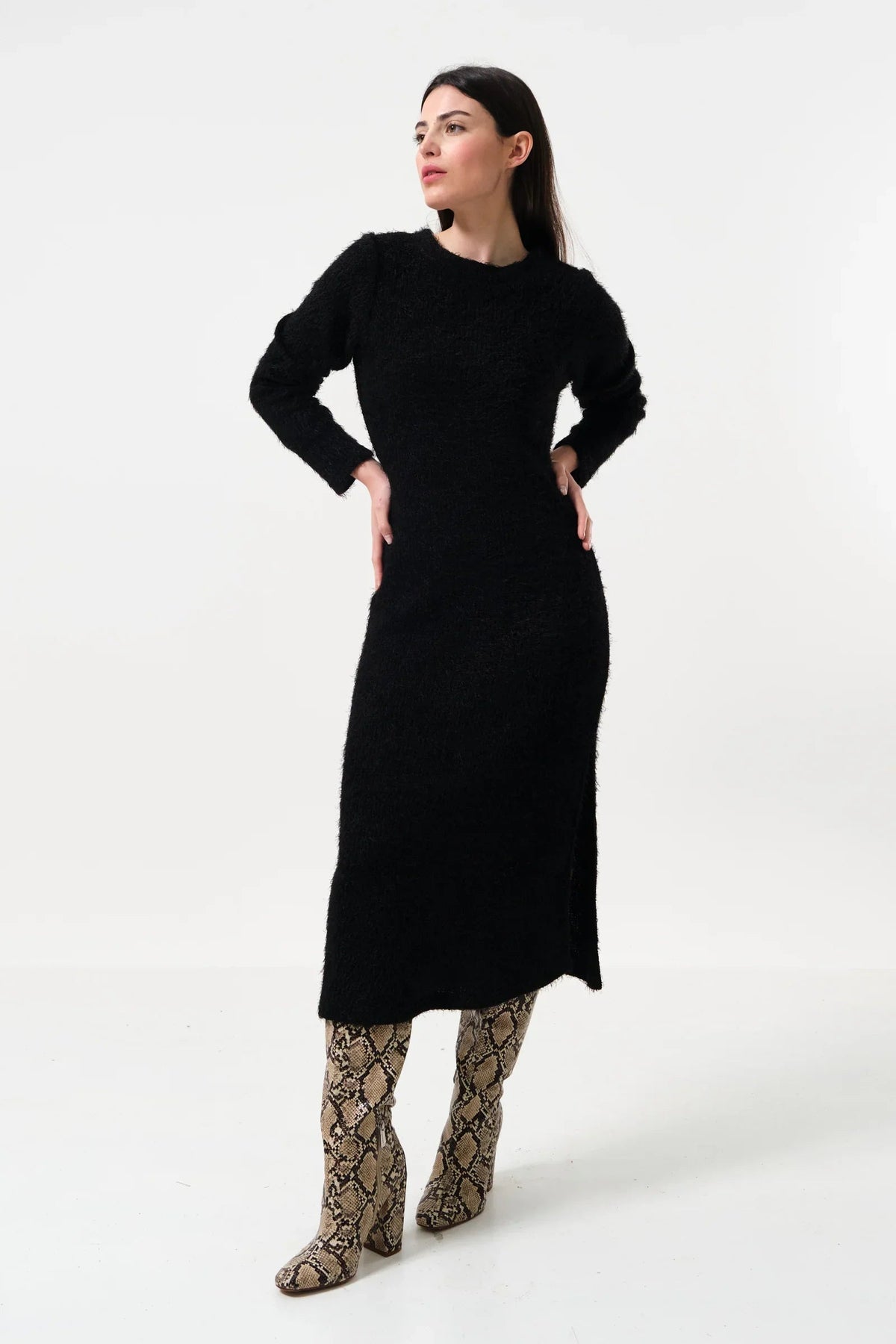 Guila Eyelash Rib Long Sleeve Midi Dress – Black - Bascora