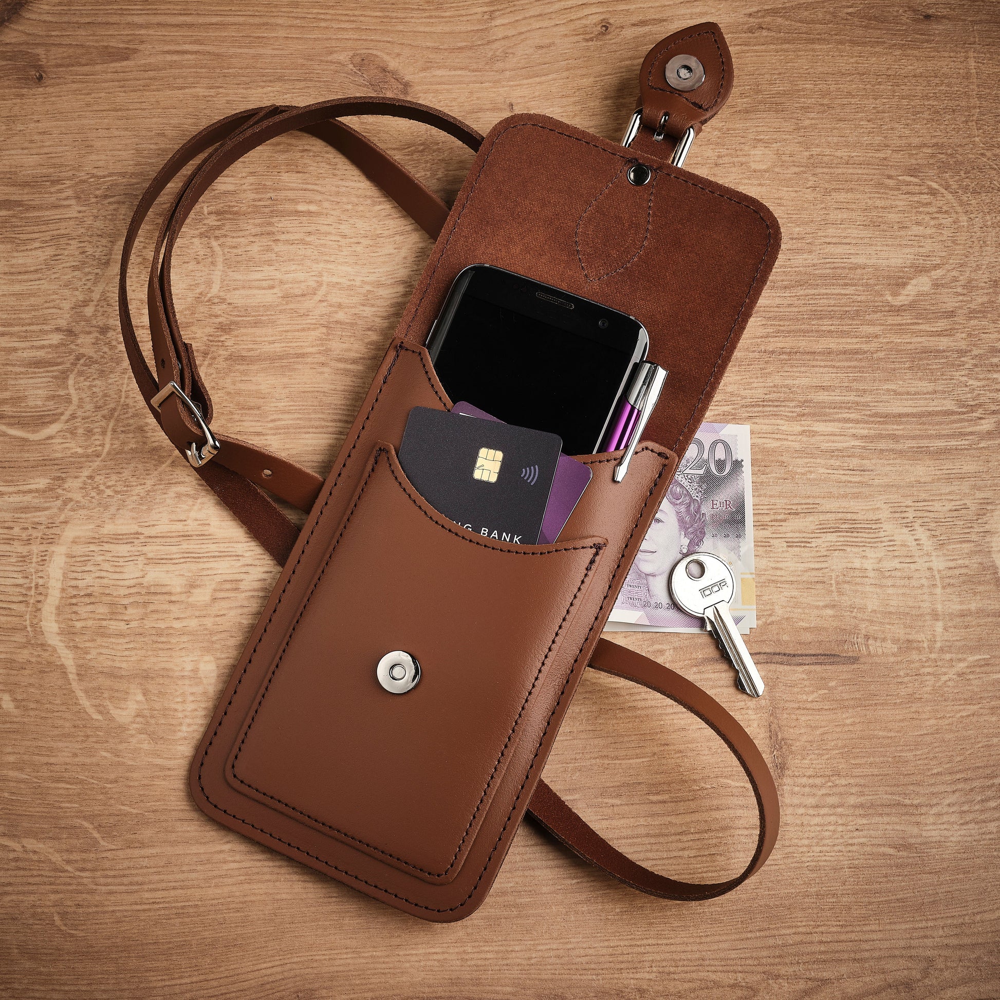 Handmade Leather Mobile Phone Pouch Plus - Chestnut - Bascora