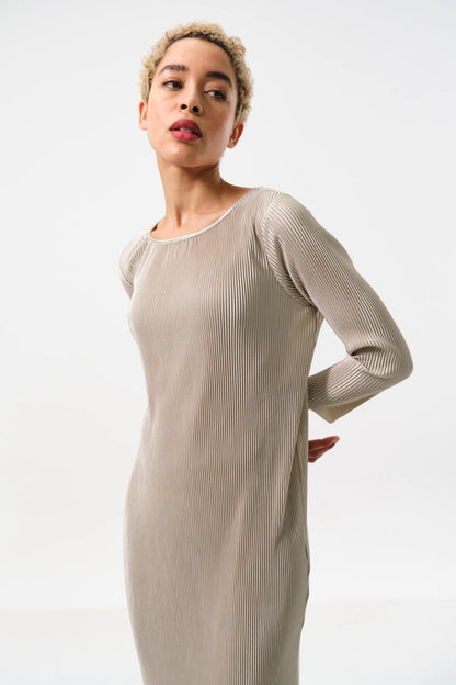 Joeva Pleated Midi Dress Stone