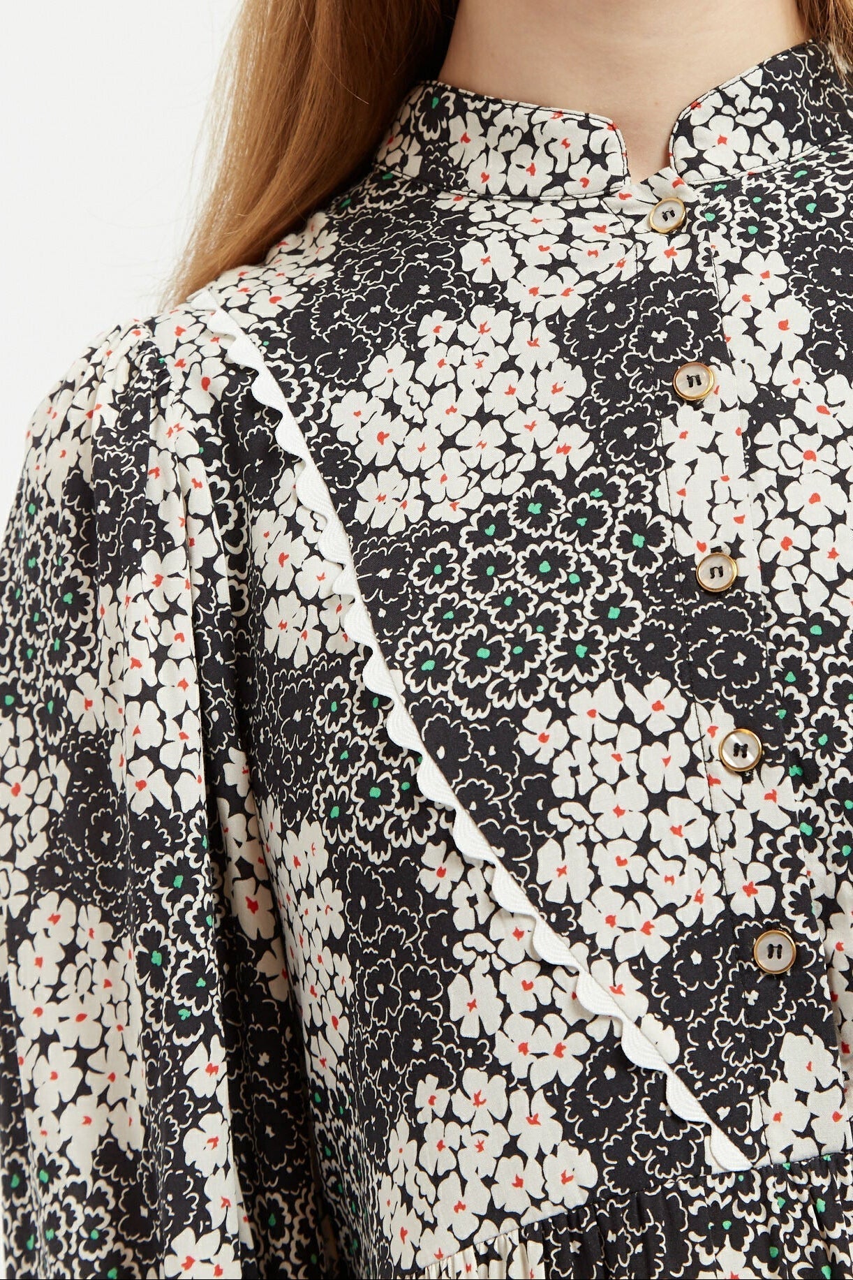Suzanne Flower Patch Mini Dress Black/White - Bascora