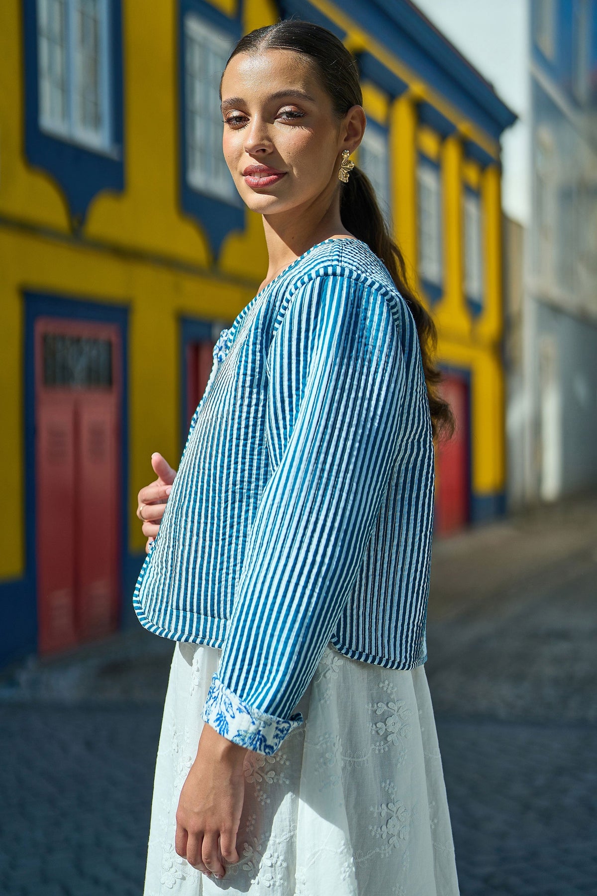 The Blue Boho Floral – Reversible Cotton Quilted Cropped Jacket - Bascora