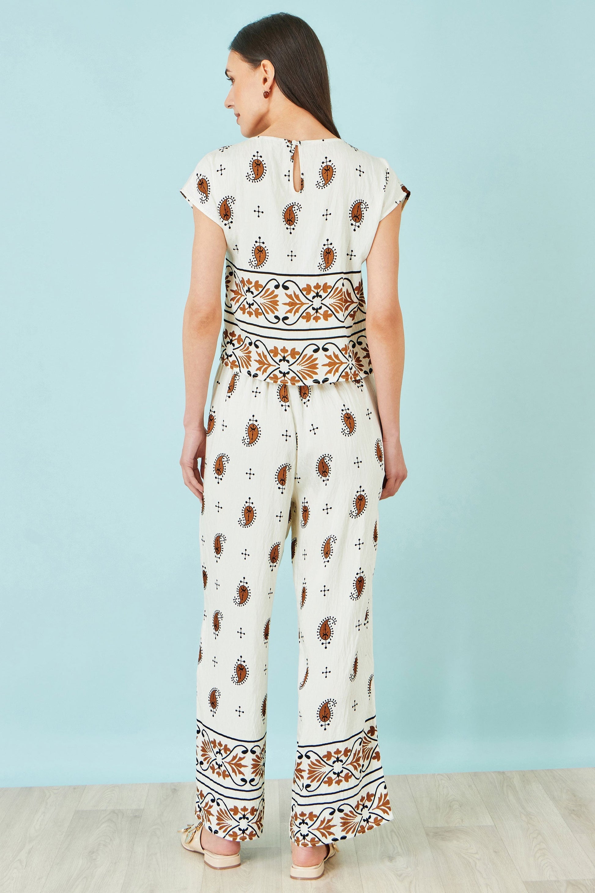 The Paisley – Ivory Viscose Top - Bascora