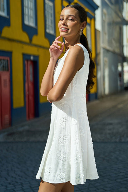 White Cotton Applique Flower Swing Shift Dress - Bascora