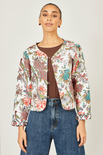 White Peacock Print Reversible Cotton Quilted Jacket - Bascora