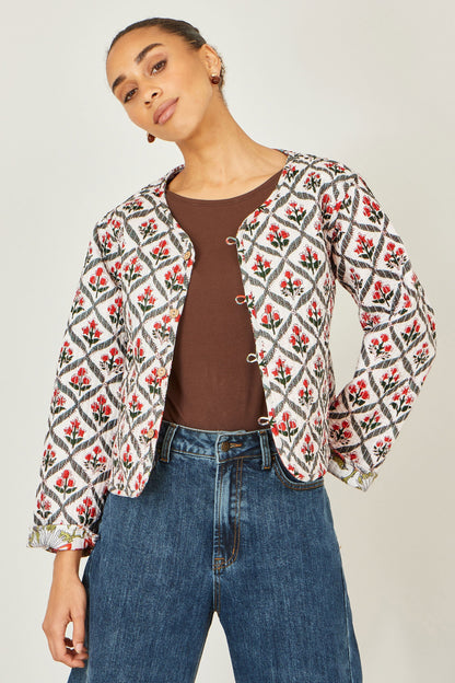 White Peacock Print Reversible Cotton Quilted Jacket - Bascora