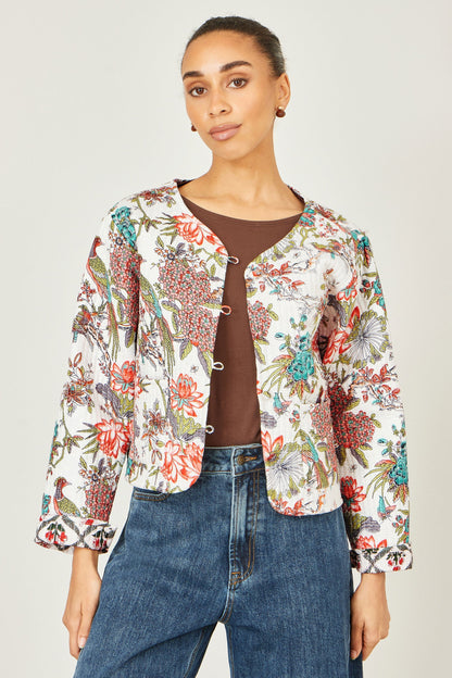White Peacock Print Reversible Cotton Quilted Jacket - Bascora